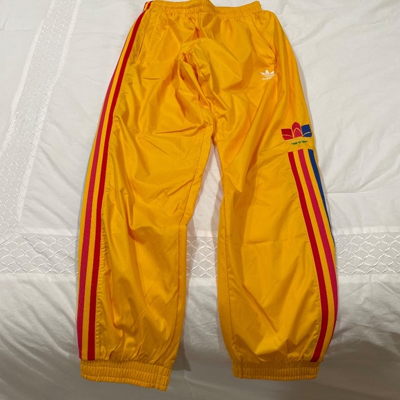 Adidas tracksuit - Picture 2 of 5